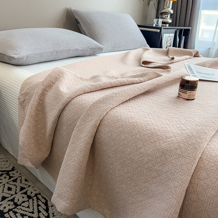 91家纺网 家纺一手货源 找家纺 世纪绒品 2025新款A类全棉纯棉三层纱多功能毛巾被盖毯床单夏被夏凉被空调被 素影-浅咖