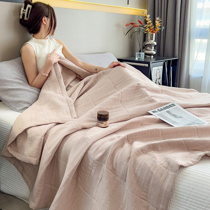 91家纺网 家纺一手货源 找家纺 世纪绒品 2025新款A类全棉纯棉三层纱多功能毛巾被盖毯床单夏被夏凉被空调被 知意-咖