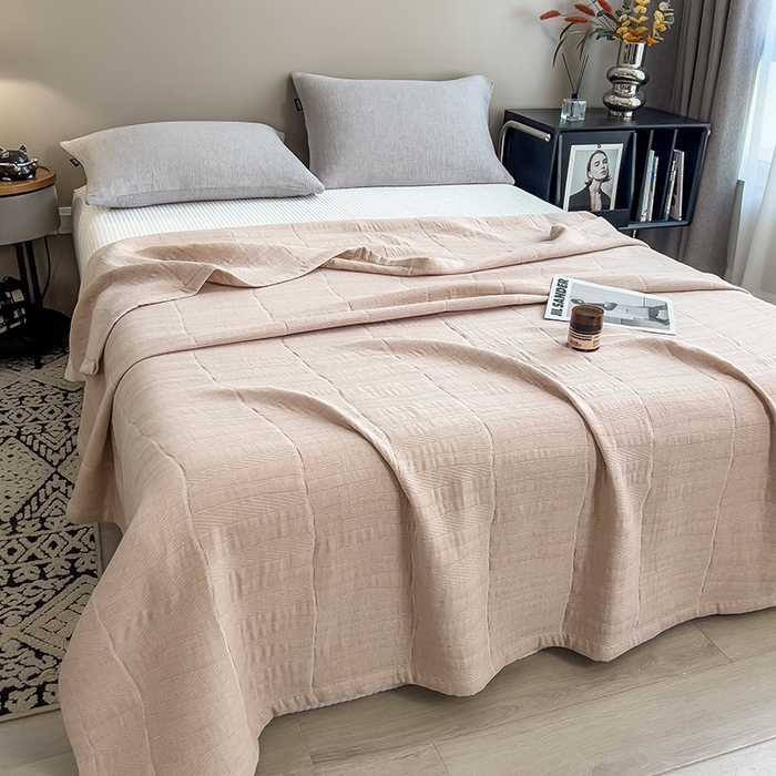 91家纺网 家纺一手货源 找家纺 世纪绒品 2025新款A类全棉纯棉三层纱多功能毛巾被盖毯床单夏被夏凉被空调被 知意-咖