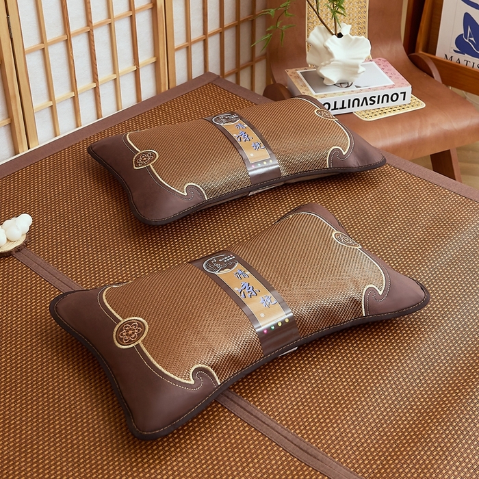 91家纺网 家纺一手货源 找家纺 （总）优波兔 2025新款夏凉枕冰藤中式一体式绣花圆枕（37x57）荞麦壳枕