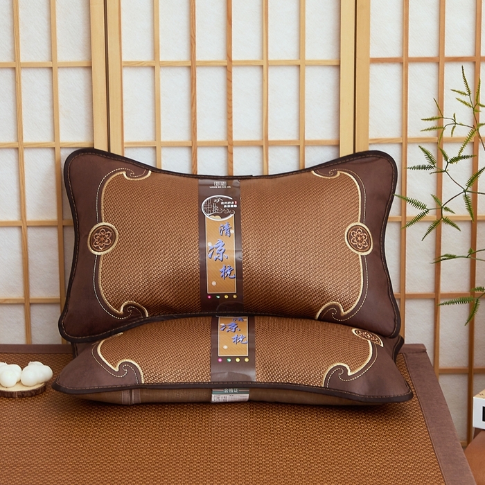 91家纺网 家纺一手货源 找家纺 （总）优波兔 2025新款夏凉枕冰藤中式一体式绣花圆枕（37x57）荞麦壳枕