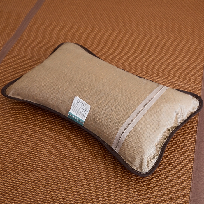 91家纺网 家纺一手货源 找家纺 （总）优波兔 2025新款夏凉枕冰藤中式一体式绣花圆枕（37x57）荞麦壳枕