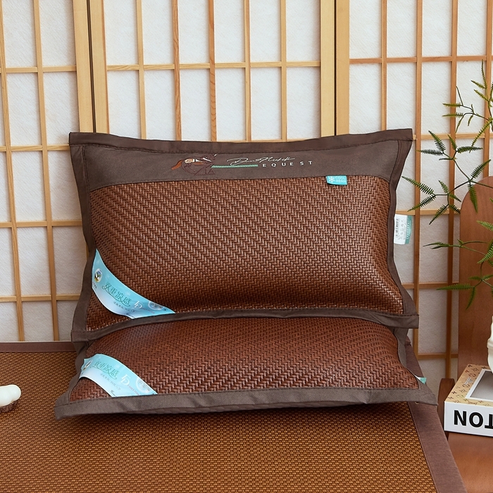 91家纺网 家纺一手货源 找家纺 （总）优波兔 2025新款夏凉枕野山藤大气一体式绣花方角（38x58）荞麦壳枕