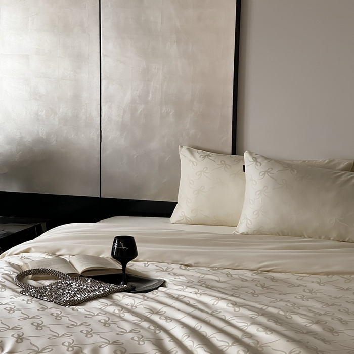 91家纺网 家纺一手货源 找家纺 玉宇阁家居 2025新款60S兰精天丝大提花四件套 半岛茶-奶油色