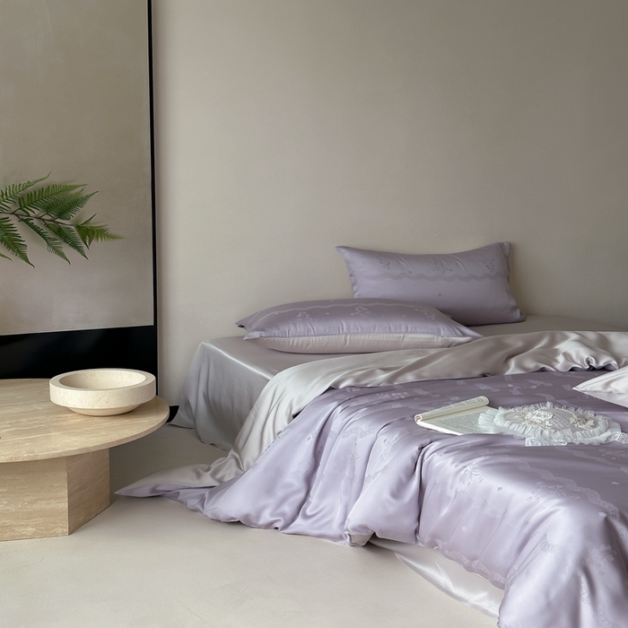 91家纺网 家纺一手货源 找家纺 玉宇阁家居 2025新款60S兰精天丝大提花四件套 青山美宿-紫芙