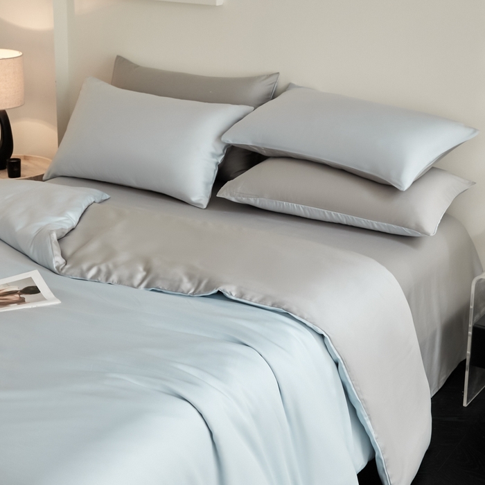 91家纺网 家纺一手货源 找家纺 ONE TWO ONE 121 2025【新款60支进口兰精天丝口袋枕款四件套】双拼四件套床上床品四件套被套床单床笠 清水蓝