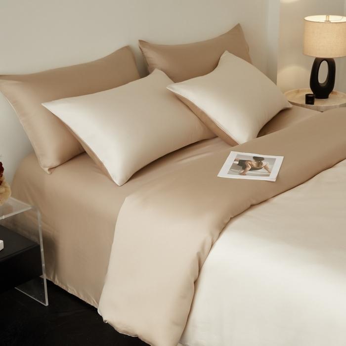 91家纺网 家纺一手货源 找家纺 ONE TWO ONE 121 2025【新款60支进口兰精天丝口袋枕款四件套】双拼四件套床上床品四件套被套床单床笠 松露白