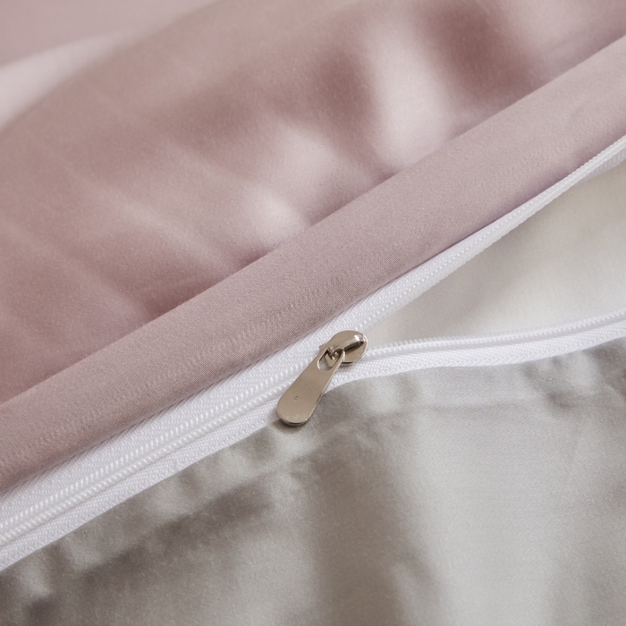 91家纺网 家纺一手货源 找家纺 ONE TWO ONE 121 2025【新款60支进口兰精天丝口袋枕款四件套】双拼四件套床上床品四件套被套床单床笠 温柔紫