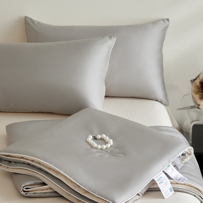 91家纺网 家纺一手货源 找家纺 ONE TWO ONE 121 2025新款天丝夏被夏凉被空调被-清凉与夏系列【填充抗菌纤维有质检】 与夏-米灰