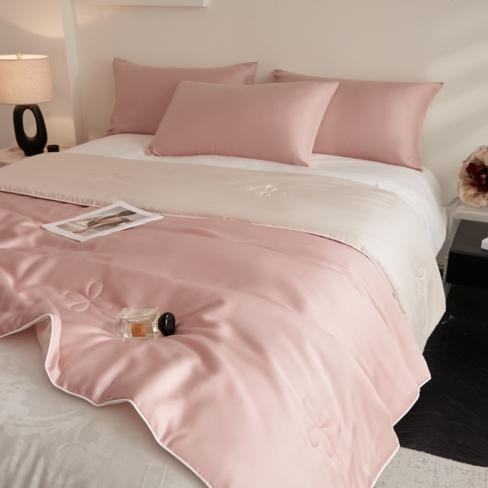 91家纺网 家纺一手货源 找家纺 ONE TWO ONE 121 2025新款天丝夏被夏凉被空调被-清凉与夏系列【填充抗菌纤维有质检】 与夏-蜜粉