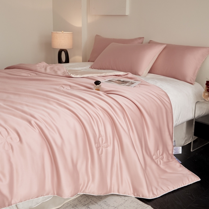 91家纺网 家纺一手货源 找家纺 ONE TWO ONE 121 2025新款天丝夏被夏凉被空调被-清凉与夏系列【填充抗菌纤维有质检】 与夏-蜜粉