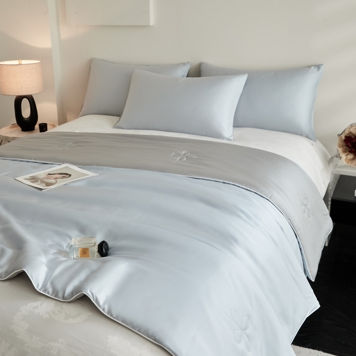 91家纺网 家纺一手货源 找家纺 ONE TWO ONE 121 2025新款天丝夏被夏凉被空调被-清凉与夏系列【填充抗菌纤维有质检】 与夏-水蓝