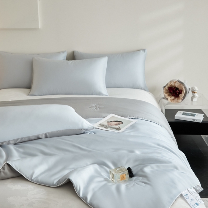 91家纺网 家纺一手货源 找家纺 ONE TWO ONE 121 2025新款天丝夏被夏凉被空调被-清凉与夏系列【填充抗菌纤维有质检】 与夏-水蓝