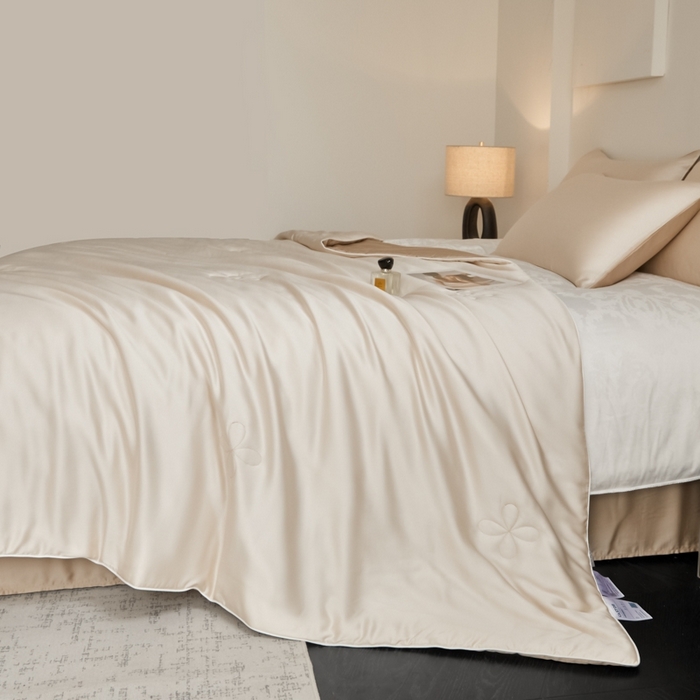 91家纺网 家纺一手货源 找家纺 ONE TWO ONE 121 2025新款天丝夏被夏凉被空调被-清凉与夏系列【填充抗菌纤维有质检】 与夏-松白