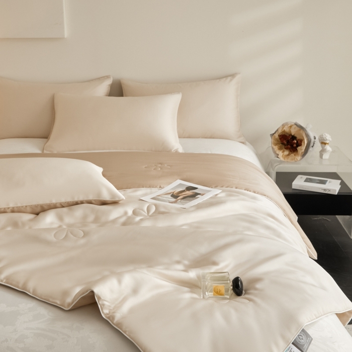 91家纺网 家纺一手货源 找家纺 ONE TWO ONE 121 2025新款天丝夏被夏凉被空调被-清凉与夏系列【填充抗菌纤维有质检】 与夏-松白