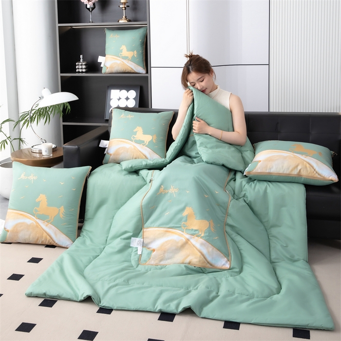 91家纺网 家纺一手货源 找家纺 照世家纺 2025新款全棉A类马上成功抱枕被 橄榄绿