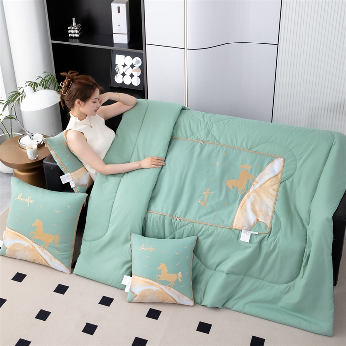 91家纺网 家纺一手货源 找家纺 照世家纺 2025新款全棉A类马上成功抱枕被 橄榄绿