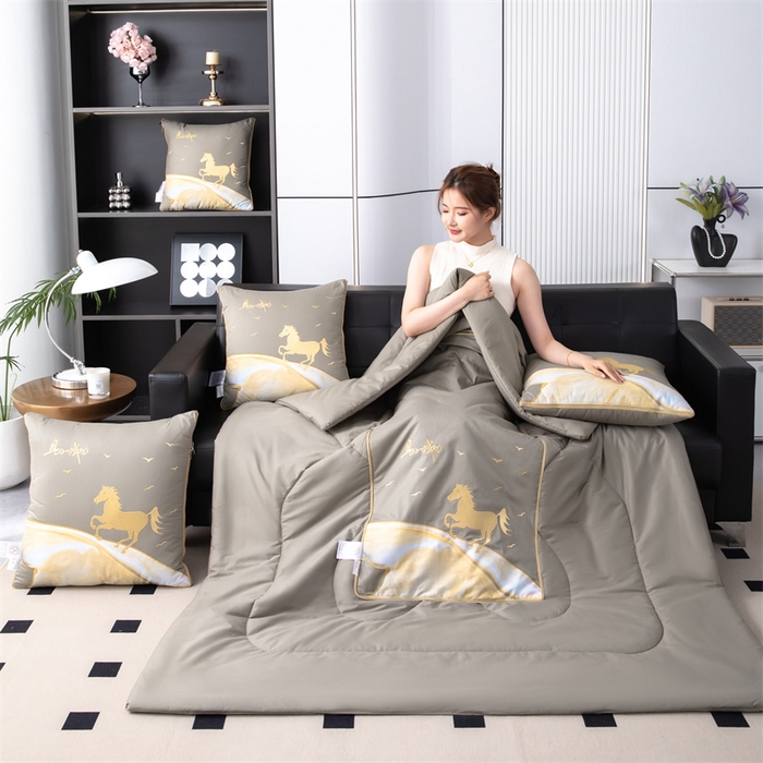 91家纺网 家纺一手货源 找家纺 照世家纺 2025新款全棉A类马上成功抱枕被 咖色