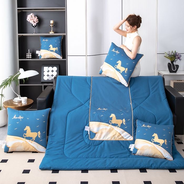 91家纺网 家纺一手货源 找家纺 照世家纺 2025新款全棉A类马上成功抱枕被 孔雀蓝