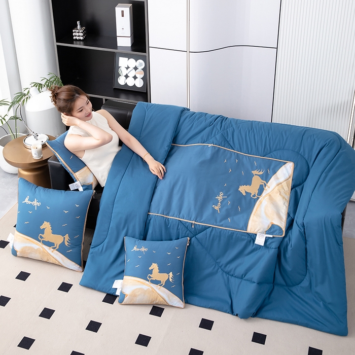 91家纺网 家纺一手货源 找家纺 照世家纺 2025新款全棉A类马上成功抱枕被 孔雀蓝