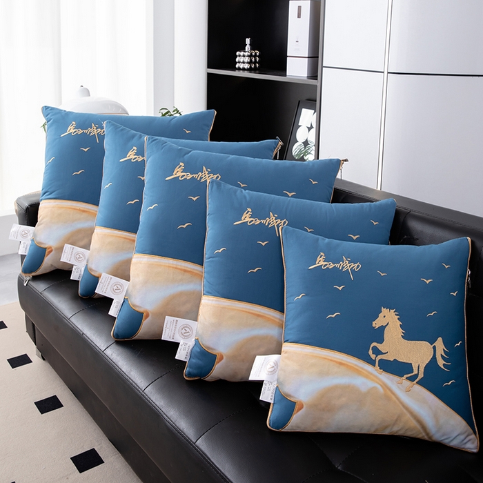 91家纺网 家纺一手货源 找家纺 照世家纺 2025新款全棉A类马上成功抱枕被 孔雀蓝