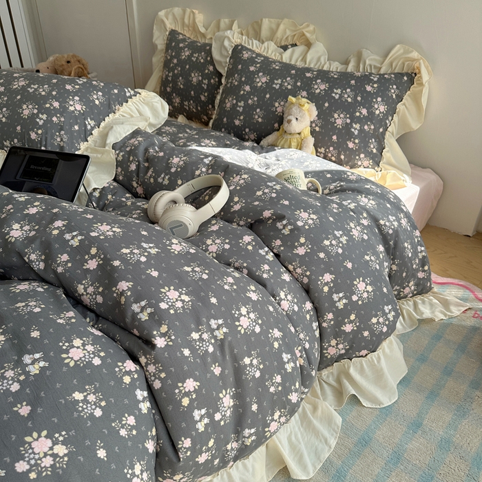 91家纺网 家纺一手货源 找家纺 盼季家纺 2025新款日韩系小碎花荷叶花边床上用品四件套 荷叶花边嫣然兔-灰