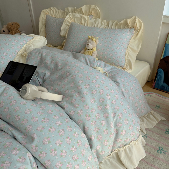 91家纺网 家纺一手货源 找家纺 盼季家纺 2025新款日韩系小碎花荷叶花边床上用品四件套 荷叶花边-米蓝朵