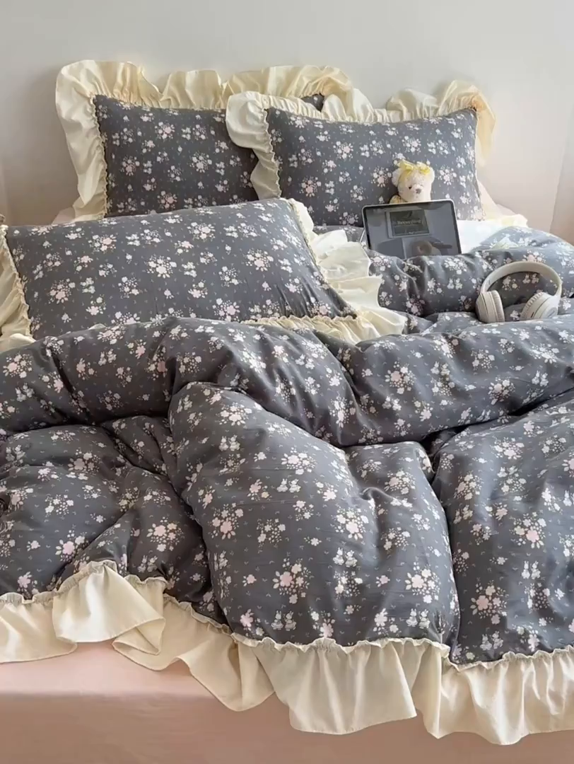 91家纺网 家纺一手货源 找家纺 盼季家纺 2025新款日韩系小碎花荷叶花边床上用品四件套 荷叶花边嫣然兔-灰