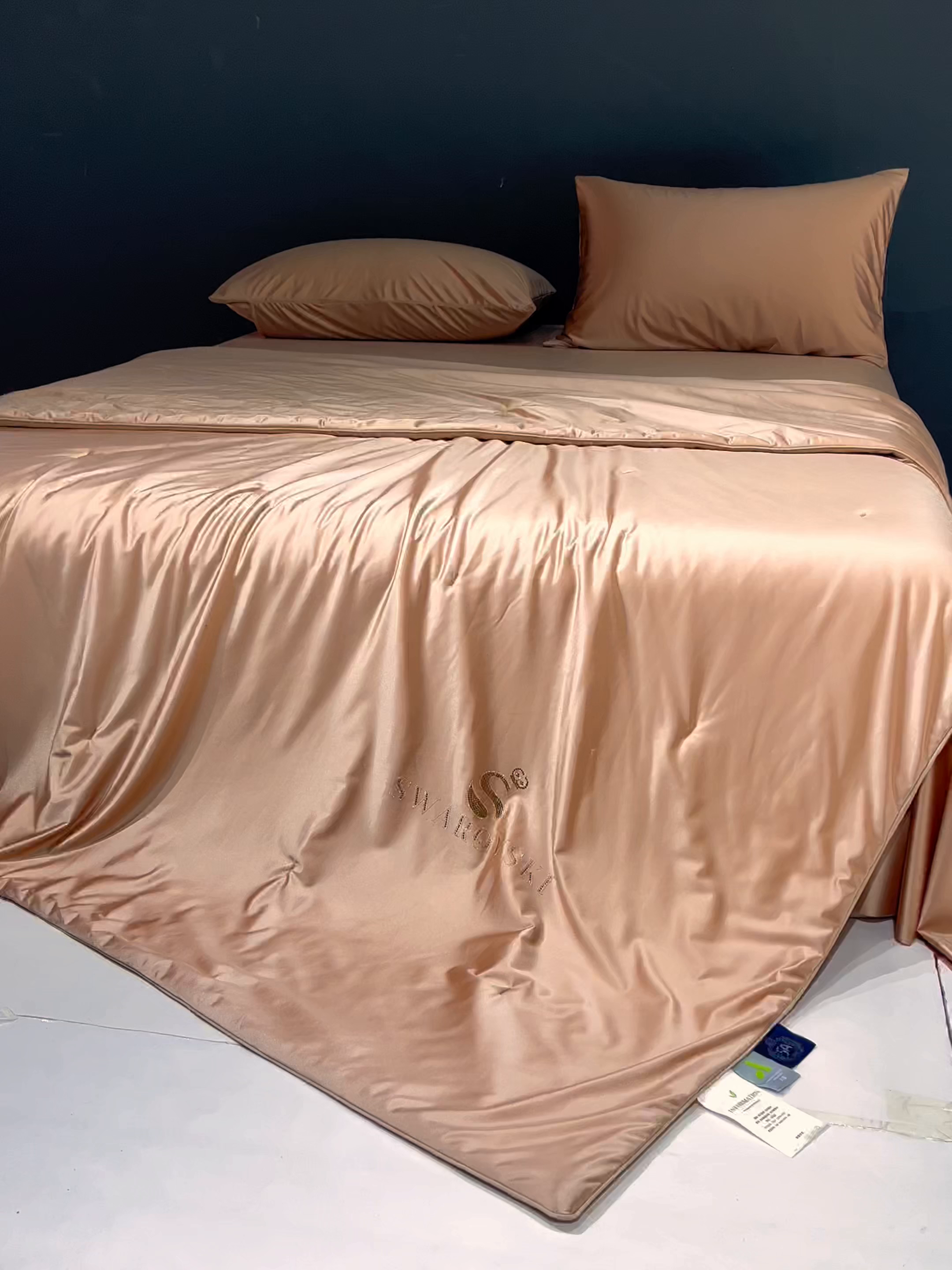 91家纺网 家纺一手货源 找家纺 桂雅居 2025新款小蚕芯呵护凉感夏被夏凉被空调被 托比咖