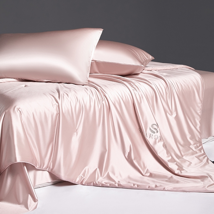 91家纺网 家纺一手货源 找家纺 桂雅居 2025新款小蚕芯呵护凉感夏被夏凉被空调被 百香粉