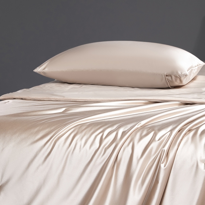 91家纺网 家纺一手货源 找家纺 桂雅居 2025新款小蚕芯呵护凉感夏被夏凉被空调被 时尚金