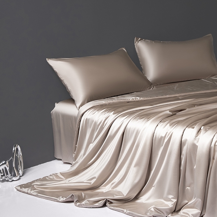 91家纺网 家纺一手货源 找家纺 桂雅居 2025新款小蚕芯呵护凉感夏被夏凉被空调被 时尚金