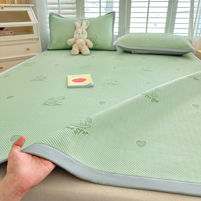 91家纺网 家纺一手货源 找家纺 （总）春妮家纺 2025新款A类PE提花软席凉感冰豆豆凉席席子凉席