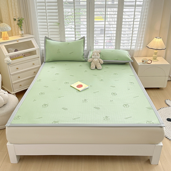 91家纺网 家纺一手货源 找家纺 春妮家纺 2025新款A类PE提花软席凉感冰豆豆凉席席子凉席 夏日樱桃-绿