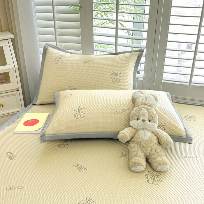 91家纺网 家纺一手货源 找家纺 春妮家纺 2025新款A类PE提花软席凉感冰豆豆凉席席子凉席 夏日樱桃-杏