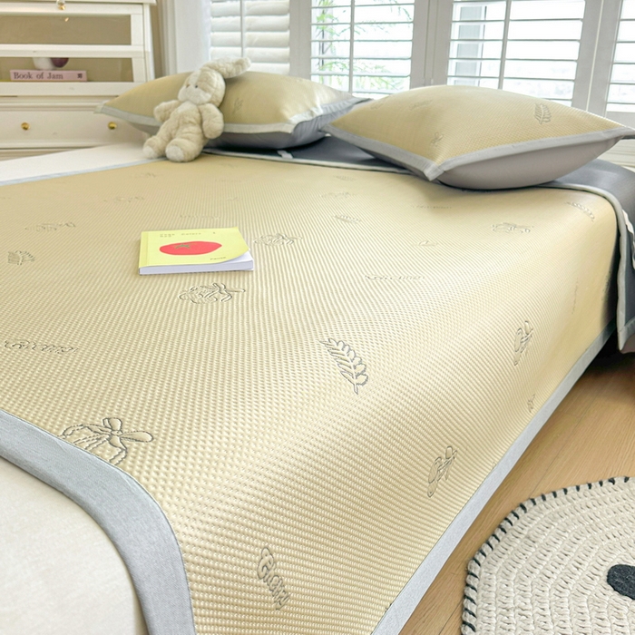 91家纺网 家纺一手货源 找家纺 春妮家纺 2025新款A类PE提花软席凉感冰豆豆凉席席子凉席 夏日樱桃-杏