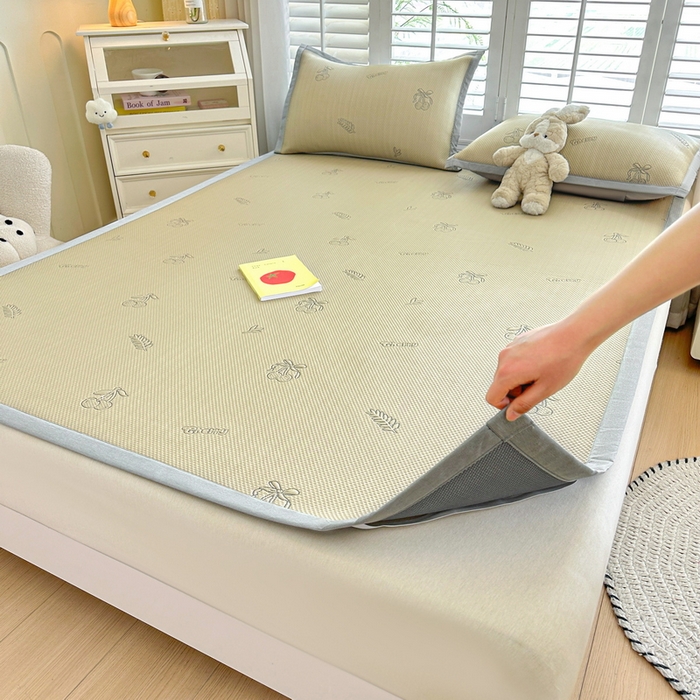 91家纺网 家纺一手货源 找家纺 春妮家纺 2025新款A类PE提花软席凉感冰豆豆凉席席子凉席 夏日樱桃-杏