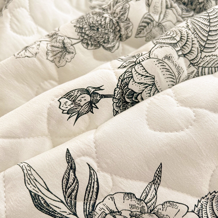 91家纺网 家纺一手货源 找家纺 宜凡家纺 2025新款糯糯棉全夹棉床笠式床裙三件套 春风舞动