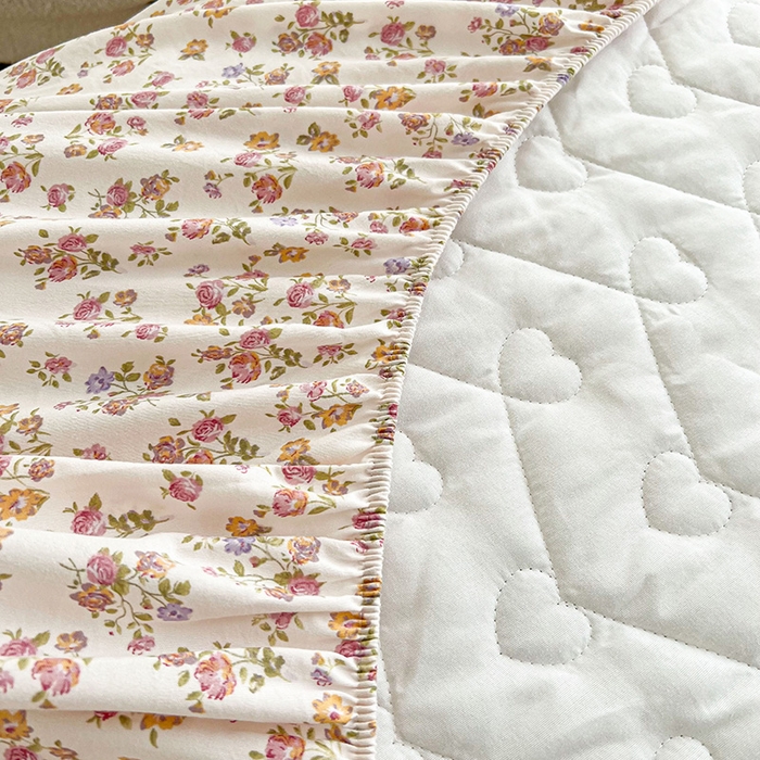 91家纺网 家纺一手货源 找家纺 宜凡家纺 2025新款糯糯棉全夹棉床笠式床裙三件套 繁花熙悦