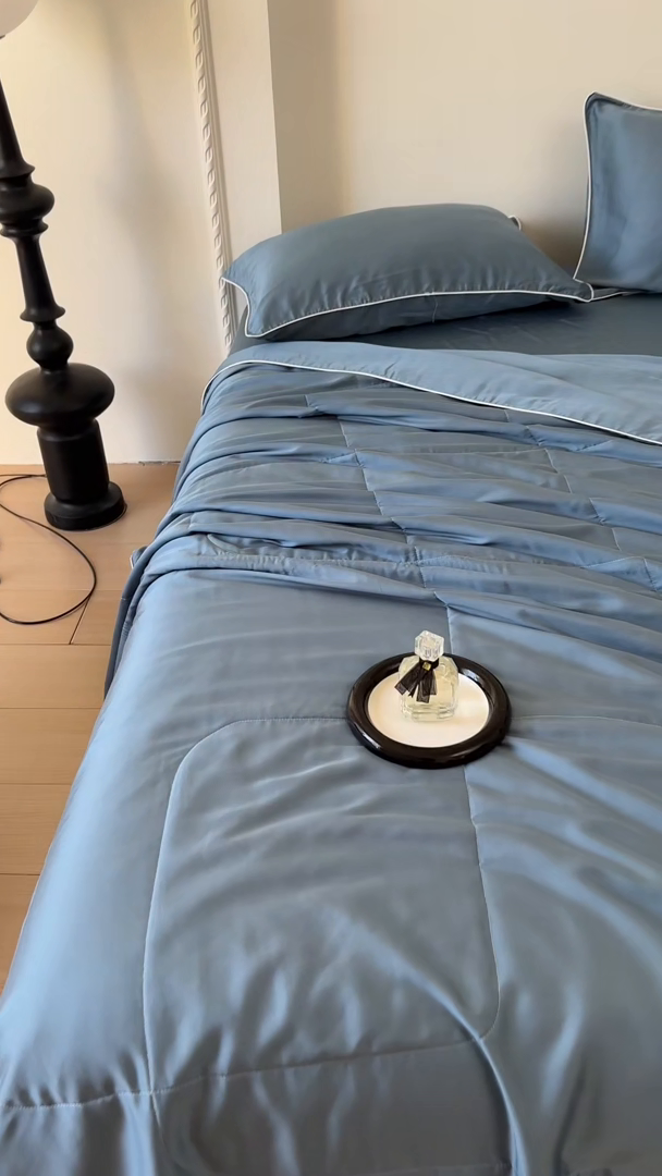 91家纺网 家纺一手货源 找家纺 百寐 2025新款60S兰精天丝夏被系列 管蓝