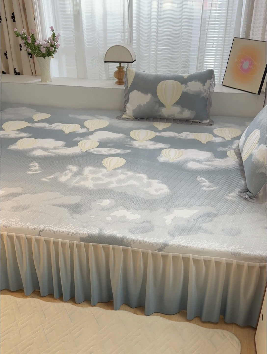 91家纺网 家纺一手货源 找家纺 冬然家纺2025新款冰豆豆榻榻米凉席 梦幻气球-灰