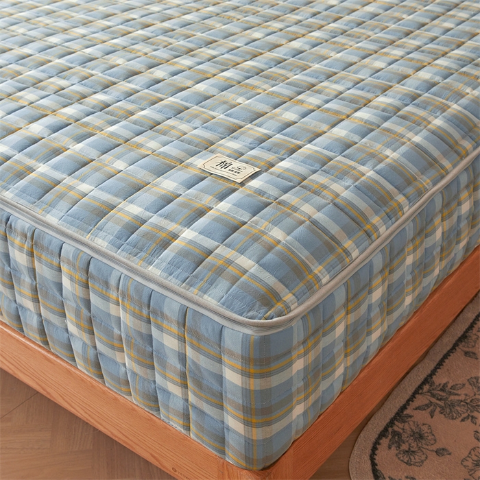 91家纺网 家纺一手货源 找家纺 伊人坊2025新款全棉色织水洗棉六面全包床笠床垫保护套无印风 夹棉床围-简兮蓝