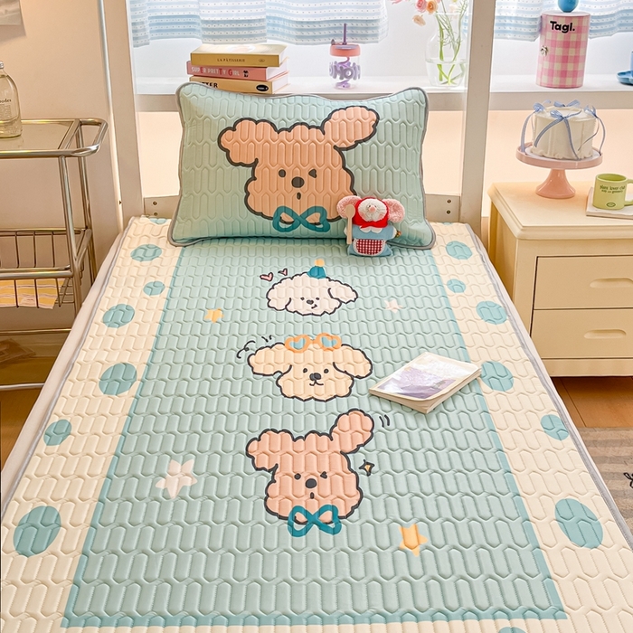 91家纺网 家纺一手货源 找家纺 川悦生活 2025新款大阪宿舍凉感丝凉席 旺仔啵啵