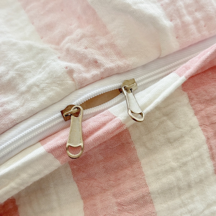 91家纺网 家纺一手货源 找家纺 2025新品全棉色织皱皱纱刺绣款四件套 流星雨