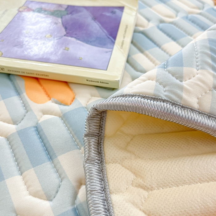 91家纺网 家纺一手货源 找家纺 川悦生活 2025新款大阪宿舍凉感丝凉席 星派熊仔