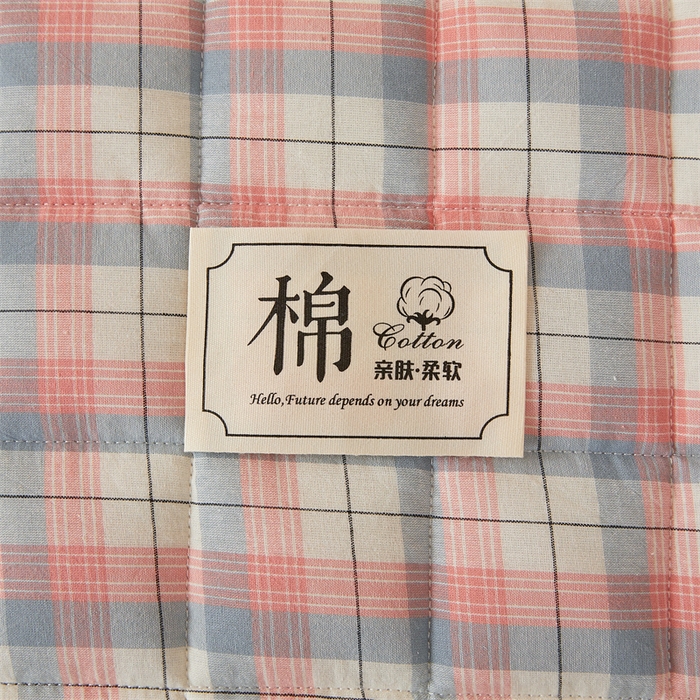 91家纺网 家纺一手货源 找家纺 伊人坊2025新款全棉色织水洗棉六面全包床笠床垫保护套无印风 夹棉床围-贝拉粉