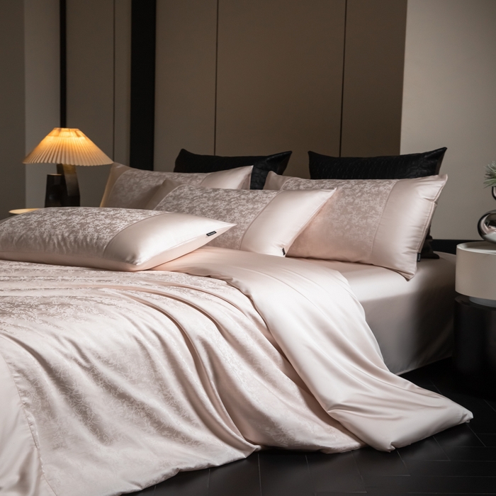 91家纺网 家纺一手货源 找家纺 安莱生活2025新款天丝棉拼接暗合工艺四件套-邂逅系列 澜汐