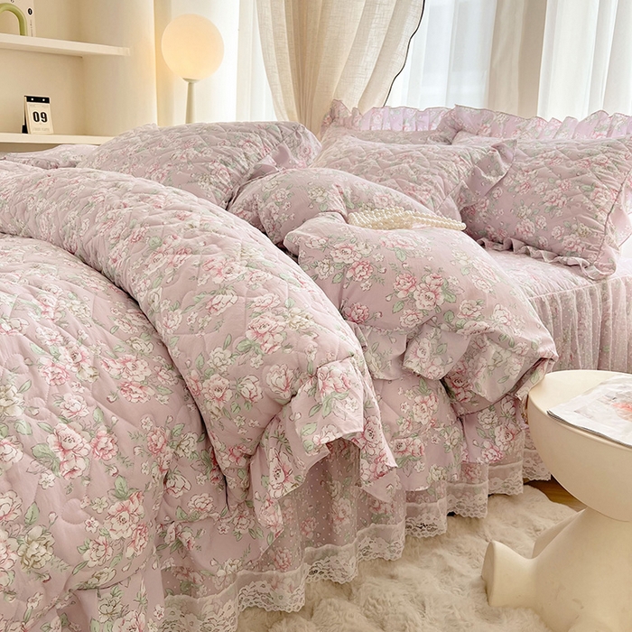 91家纺网 家纺一手货源 找家纺 宜凡家纺 2025新款糯糯棉全夹棉床笠式床裙三件套 柏林梦境