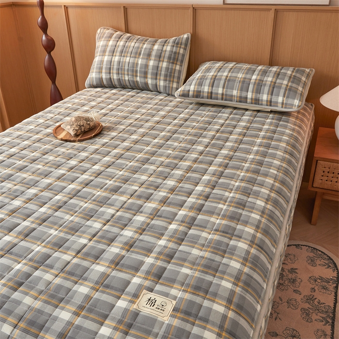 91家纺网 家纺一手货源 找家纺 伊人坊2025新款全棉色织水洗棉六面全包床笠床垫保护套无印风 夹棉床围-诺卡格