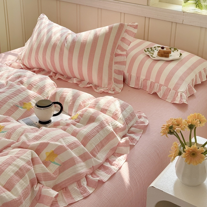 91家纺网 家纺一手货源 找家纺 2025新品全棉色织皱皱纱刺绣款四件套 流星雨